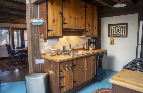 El Prado House | Casa del Sol - Original Eco Build-Beer Can House!
