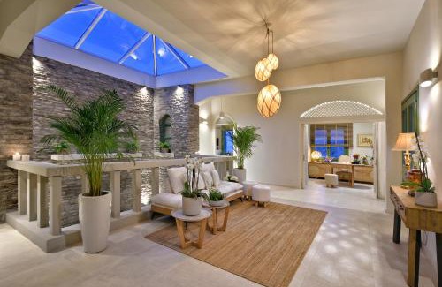 Andros Town Apartment | Casa Di Fiori Andros Suites