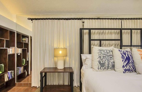 Chula Vista Villa | Casa Edwards Summary: