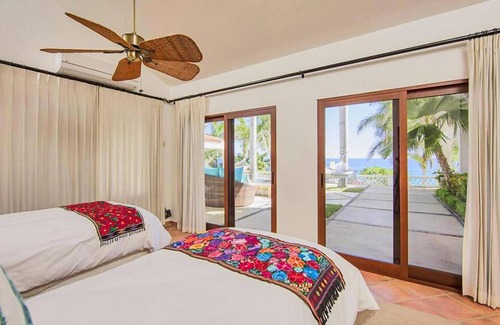 Chula Vista Villa | Casa Edwards Summary: