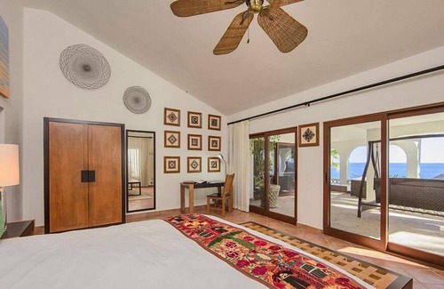 Chula Vista Villa | Casa Edwards Summary: