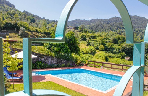 Ribeira Cottage | Casa Grande Carlota -Terras de Bouro (Casa de Campo) with Wi-Fi