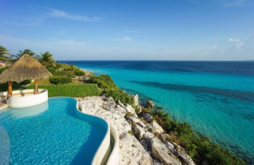 Isla Mujeres Villa | Casa Isla - Oceanfront, Tranquility, Architectural Space