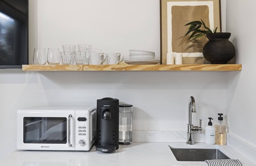 Laguna Apartment | Casa Jardin Unit 6-Boutique Suite in Downtown Santa Barbara