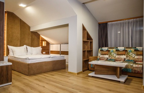 Shiligarnika Hotel | Casa Karina Hotel