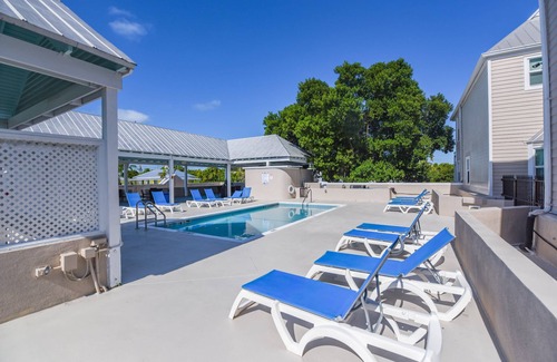 Old Town Apartment | Casa Key West by Brightwild Pool Free Parking
