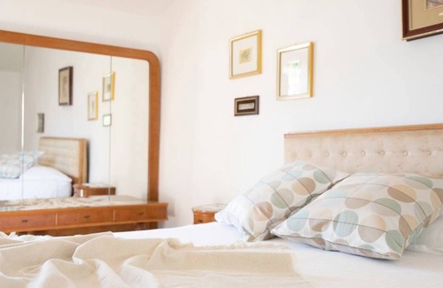 Zorzino Apartment | Casa La Rondine. .