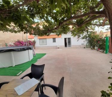 Deltebre House | Casa Les Buganvilles