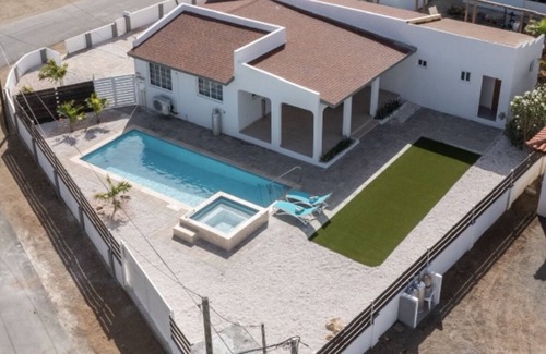 Palm Beach Villa | Casa Longo Aruba