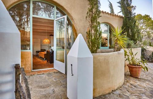 Canyelles House | Casa Los Arcos at Masia Nur Sitges, Adults only