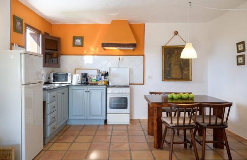 Teguise Ski Chalet | Casa Los Divisos, small cozy cottage in La Villa de Teguise