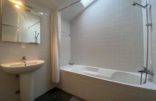 Braganca Bed & Breakfast | CASA LUIS GONZAGA - BRASÃO by VACATIONY