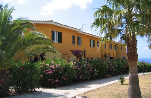 Parghelia Apartment | Casa Marzy- Charming Tropea Studio with Pool, Sea & Volcano Views