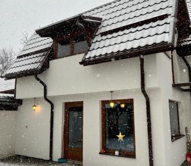 Zarnesti House | Casa Matteo - Rustic & cosy getaway in Zărnești