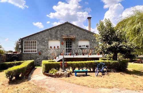 Rodeiro House | Casa Mesón