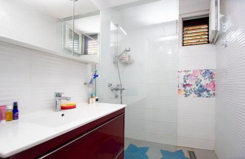 Dubovica Apartment | Casa Mimosa Bright and Soulful