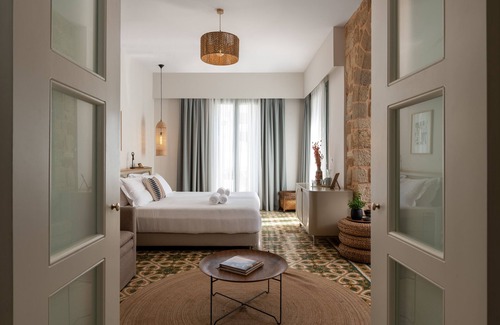Rhodes Hotel | Casa Natura