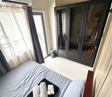 Highway Hills Apartment | Casa ni Yanyan at Fame Residences