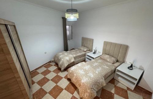 Oulad Khallouf Apartment | Casa nueva