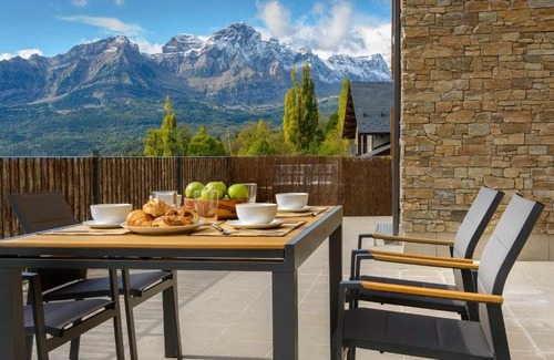 Panticosa Apartment | Casa O Berde terraza con vistas a Aramón Panticosa