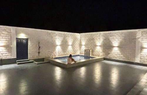 Ratnagiri Villa | Casa Oceanus - 3 Bedroom - Sea Facing Pool Villa - Ganpatipule