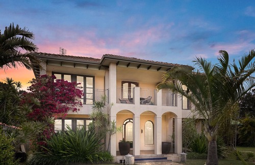 Swan Bay House | Casa Pacifica - A trip to Spain, 2 Hours From Sydney. Luxury Waterfront Villa, Escape, Relax, Reset.