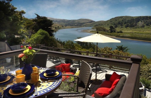 Jenner House | Casa Panama 2 to 3 Bedroom Options by the Sea