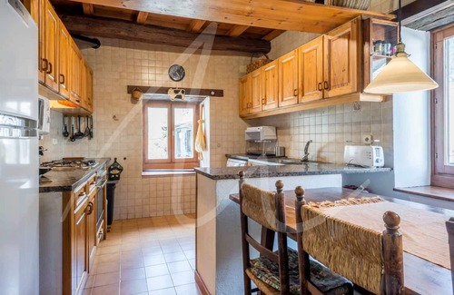 Gessa House | Casa Parrot by SeaMount Rentals