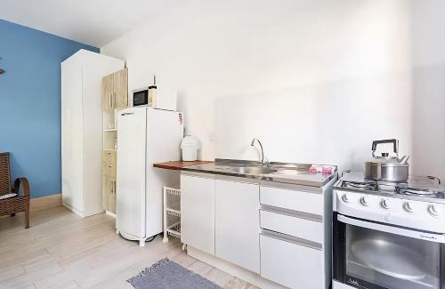 Santinho Apartment | Casa próxima ao mar andar térreo - Florianópolis