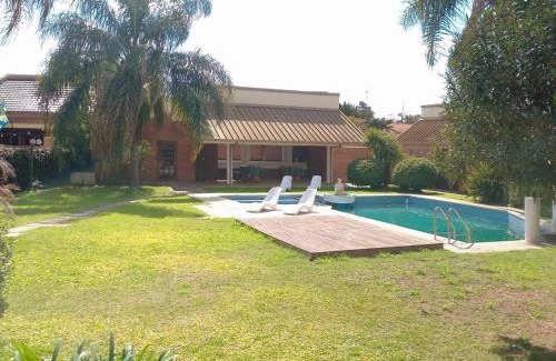 Barrio Fisherton Apartment | Casa, quincho y pileta top