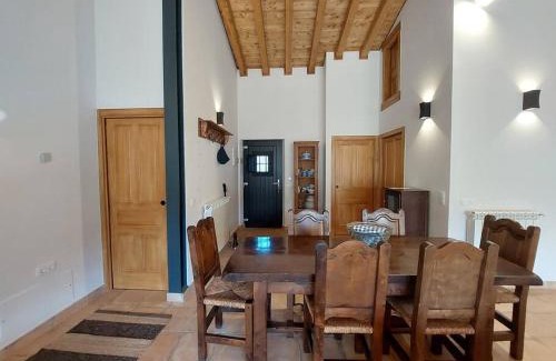 Solana de Avila Villa | Casa rural La Casaca en plena sierra de Gredos