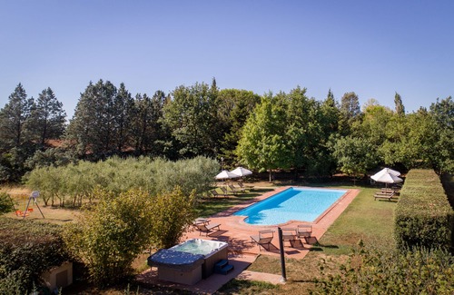 Pietraia Villa | Casa Sant'Anna 18 seats Villa with private pool, hot tub - Cortona
