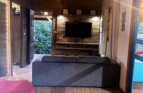 Rio das Pacas House | Casa simples na mata e pé na areia