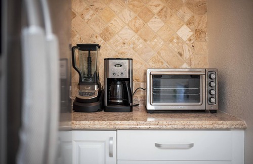 Palm Harbor House | Casa Tropicál - Heated saltwater pool, near beach