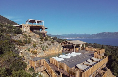 Olmeto House | Casa Urizonti - Where the sea meets the horizon