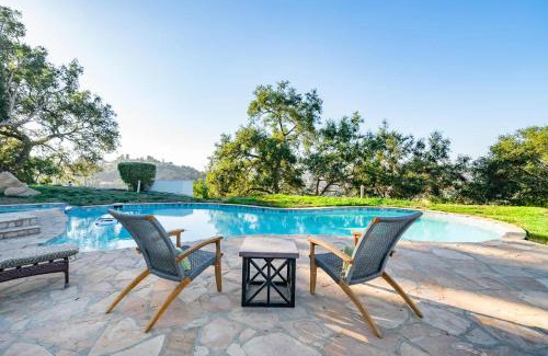 Fallbrook House | Casa Via Zara - Sweeping Mountain Views with Pool