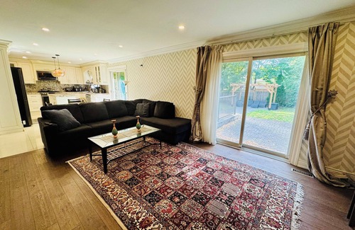 Newtonbrook House | CasaMama-The Family Nest