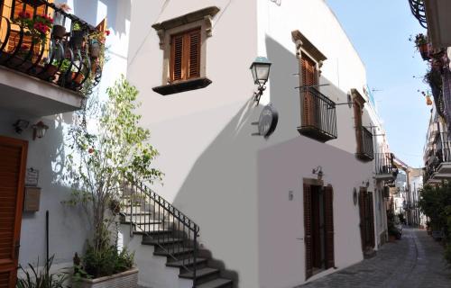 Lipari Historic Centre Apartment | Case Vacanze S. Anna