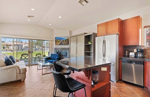 Coachella House | Casita 44463 – RV Resort Stay for 2