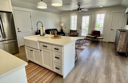Hurricane House | CASITA RETREAT APT: full kitchen, Sleeps 4, near Sand Hollow, Zions, & St George