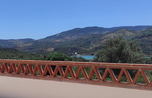 Beznar House | Casita with lake view - mountains, coast & city nearby