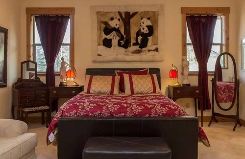 Mountain View Estates Ski Chalet | Castle Cabin - Custom Vacation Home