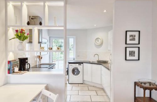 Chichester House | Castleton , Chichester
