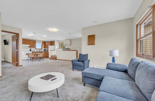 Carsonville House | Castleview Cove- 5Bd 4Ba Lakefront Luxury Retreat!