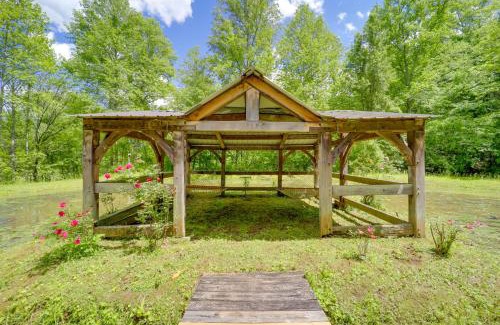 Vein Mountain House | Cataloochee Ski Day Trips! Hot Tub Haven in Marion