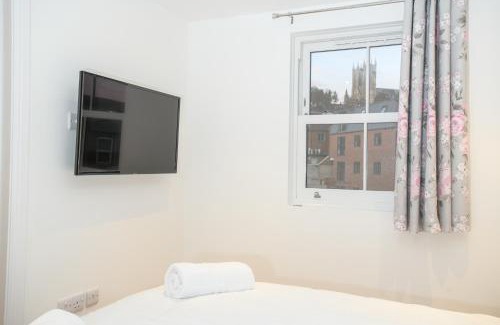 Lincoln Apartment | Cathedral View apartments