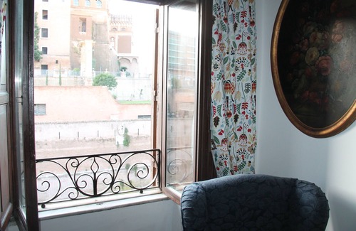 Rione XIV Borgo Apartment | "CATHERINE'S HOME" near Vatican City