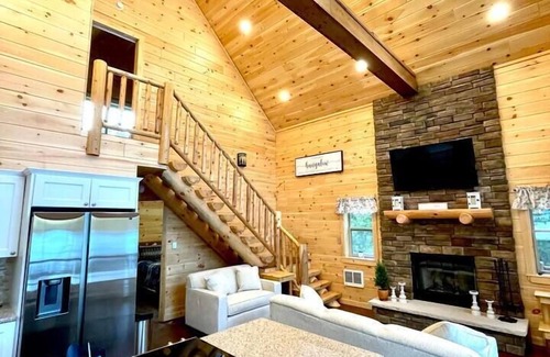 West Oneonta Cabin | Catskills Over Water Bungalow on Lake Albanese!