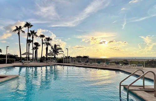 Sand Key Condo | CBC 1-15D – Gulf and Intercoastal water Views!