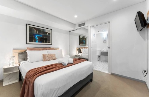 Adelaide Central Business District Apartment | CBD 1BR Apt-104 North Terrace-Walkable/CityView